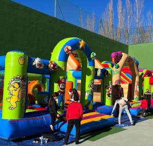 Hinchables para fiestas de colegios en Teruel